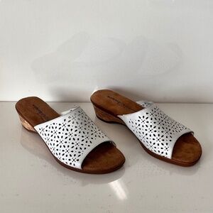 WALKING CRADLES Kerry 2 Slide Sandal